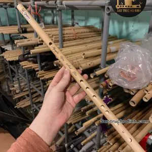Khắc-Chữ-Lên-Sáo-Khắc-Laze-Sáo-Trúc-Họ-Đinh